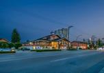 Hôtel Whistler - Econo Lodge Inn & Suites-1