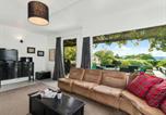 Location vacances  Nouvelle-Zélande - Wharewaka Bach - Lake Taupo Holiday Home-3