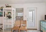 Location vacances  États-Unis - New! Private Patio and Stunning Beach Views!-1