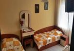 Location vacances  Sozopol - Guest House Konomaevi-1