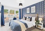 Location vacances  Gare de Redditch - New No1 Saxon Way by Signature Stays-2