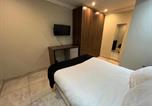 Location vacances  Emerald Backpackers - Reliable touch guest house-3