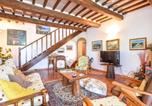 Location vacances Santa Fiora - Cozy Home In Arcidosso With Wifi-3