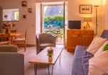 Location vacances Ploemeur - Longère au calme à Larmor-Plage, proche plage et commerces, jardin privatif et parking couvert - Fr-1-349-101-2