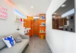 Hôtel Houston - Orange Container at Eado Juicebox-1