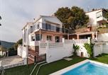 Location vacances Pineda de Mar - Villa Elena-1