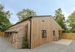 Location vacances  Gare de Redditch - The Barn-1