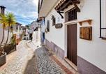 Location vacances Jubrique - Cozy Home In Benalaureia With Kitchen-1