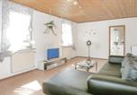 Location vacances Le château de Marksburg - 1 Bedroom Lovely Apartment In Lahnstein-1