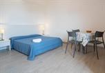 Hôtel Gioiosa Marea - Testa di Monaco - Basic Beach Accommodations-3