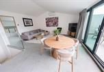 Location vacances Sète - Les Suites du Parc - Appartement d'exception au dernier étage avec une grande terrasse vue mer de 2 chambres face au parc Simone Veil à 2 minutes des halles-3