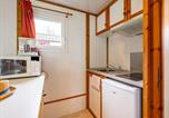 Location vacances  Dordogne - Chalet cosy avec terrasse, idéal pour 6 personnes - Api-1-52-610-3