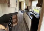 Location vacances Clacton-on-Sea - Homely 8 Berth Caravan At Highfield Grange In Essex Ref 26263e-2