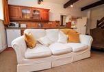 Location vacances  Gare d'Halifax - Boothsteads Farm Cottage-2
