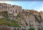 Location vacances Parghelia - Lovely Apartment In Tropea With Wifi-2