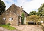 Location vacances  Gare d'Halifax - Boothsteads Farm Cottage-1