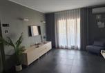 Location vacances  Province de Cosenza - Cri'S & You guest room-1
