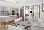 Location vacances Mooloolaba - Oceans 201 luxurious beachfront apartment-4