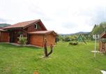 Location vacances Vagney - Chalet en bois avec jardin, proche ski et randonnée, équipé pour 8 pers. à Vagney, Vosges - Fr-1-589-283-3