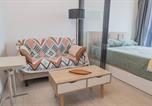 Location vacances Khlong Tan Nuea - Near Huai Khwang Market with Balcony, Pool, Gym & 5m to Mrt-2