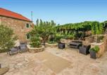 Location vacances Bol - Pet Friendly Apartment In Bol With Wifi-2