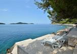 Location vacances Blato - Apartments by the sea Prizba, Korcula - 23708-4
