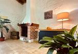 Location vacances Lisbonne - Charming Rustic Wine Cellar House in Reguengo Grande with Fireplace-4