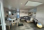 Location vacances Stralsund - Houseboat in Stralsund with swimming pool-3