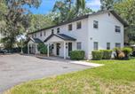 Location vacances Gainesville - Be Our Guest - Cozy Townhome near Downtown Ocala townhouse-1