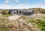 Location vacances Nørre Lyngvig - Four-Bedroom Holiday Home In Ringkobing-1