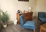 Location vacances  Gare de Cheltenham - Circus Bar-3
