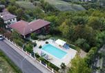Location vacances  Province de Pavie - Luxe Villa Monte Rosa met zwembad in een wijngebied-1