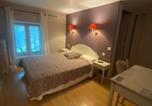 Location vacances Grambois - Auberge des Tilleuls-1