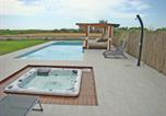 Location vacances Viladamat - Villa en el campo cerca de la playa.-2