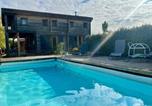 Hôtel Montgaillard-Lauragais - Cottage atypique avec piscine & accès au lac 6 personnes-3