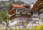 Hôtel Fulpmes - Alpen Gasthof Apartments Hohe Burg-1