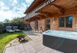 Location vacances   La cathédrale Saint-Rupert - Wellness Chalet mit Whirlpool und Sauna bei Salzburg und Berchtesgaden-1