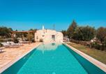 Location vacances Locorotondo - Helloapulia Locorotondo - Trullo dei Quattro Venti, Infinity Pool, 5 Min drive from old town-1