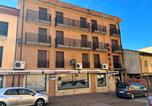Location vacances  Léon - Dormero Hotel y Albergue Sahagun-1