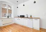 Location vacances Oświęcim - Comfortable Pet-Friendly Apartment with Workspace by Noclegi Renters-3