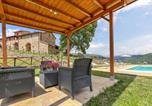 Location vacances Chiusi della Verna - Awesome Home In Bibbiena With Kitchen-3