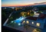 Location vacances Aéroport de Zadar - Luxurious villa Bright with pool-3
