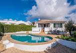 Location vacances  Le phare de La Mola - Villa Ametler-1