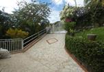 Location vacances Le Morne Rouge - Appartement moderne à Fort-de-France 70 m² - Jardin privé-1