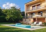 Location vacances Balatonalmádi - 200m to Beach Family House with Garden at super location-3