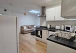 Location vacances Oxford - Bright Stylish 2-Bedroom City Flat Cowley Oxford-2