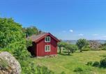 Location vacances Stenungsund - 4 Bedroom Lovely Home In Fagerfjäll-1