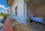 Location vacances  Province de Macerata - Eleganza & Comfort a 2 Minuti dal Mare by Host Hero-2