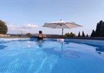 Location vacances Loro Ciuffenna - Villa Cicogna, Private villa with exclusive use pool-1