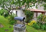 Location vacances Roussines - Maison de plain-pied avec jardin clos, jeux enfants, vélos, animaux acceptés, proche Montbron - Fr-1-653-6-1